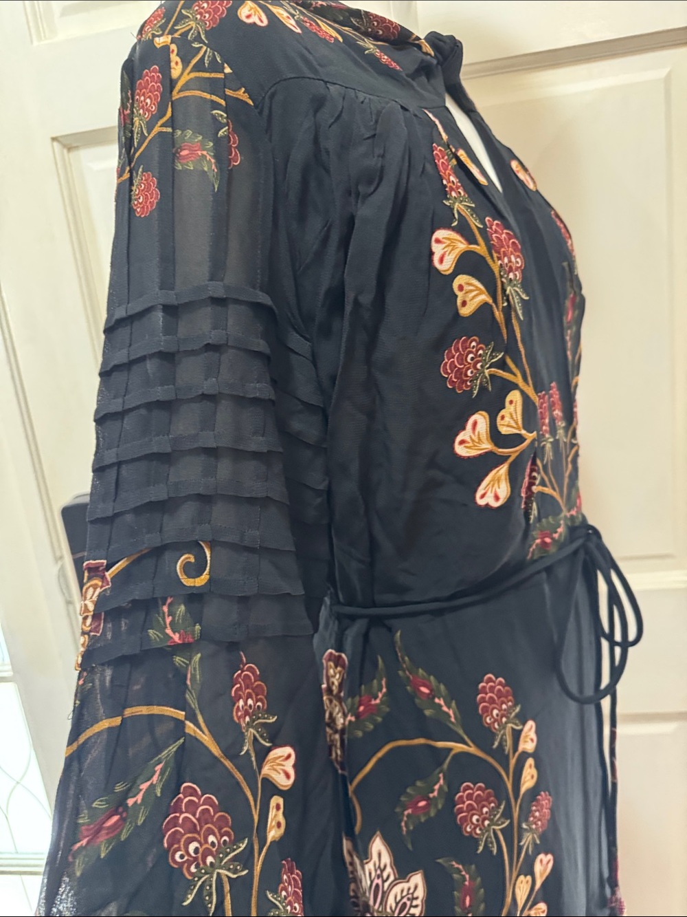 FARM Rio Berry Garden Black Maxi Floral Embroidery Long Sleeves Dress Sz XLarge - Picture 10 of 16